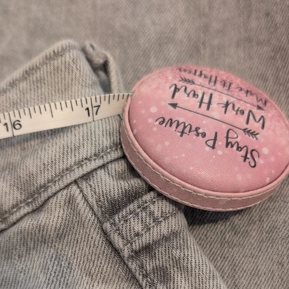 Old Navy OG Straight High Rise Jeans - Picture 6 of 9